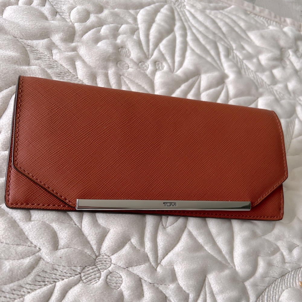 Tumi wallet orange-like tan